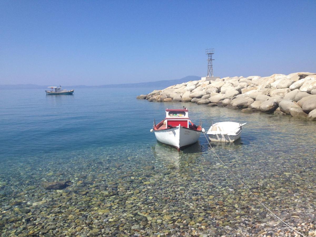 Agali 2 Maizonette Front Of The Sea Apartment Akrogiali Exterior photo