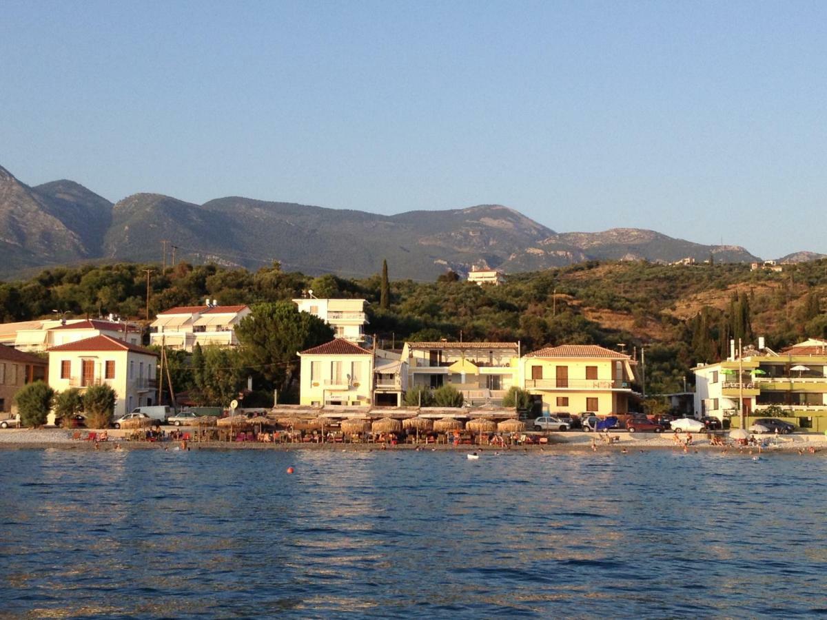 Agali 2 Maizonette Front Of The Sea Apartment Akrogiali Exterior photo