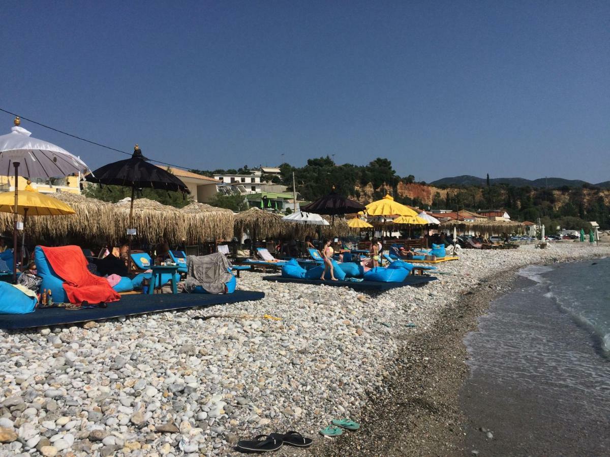 Agali 2 Maizonette Front Of The Sea Apartment Akrogiali Exterior photo