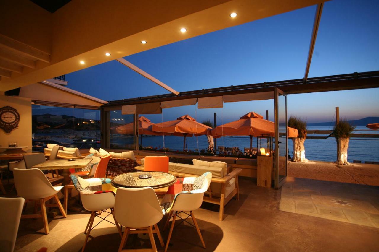 Agali 2 Maizonette Front Of The Sea Apartment Akrogiali Exterior photo